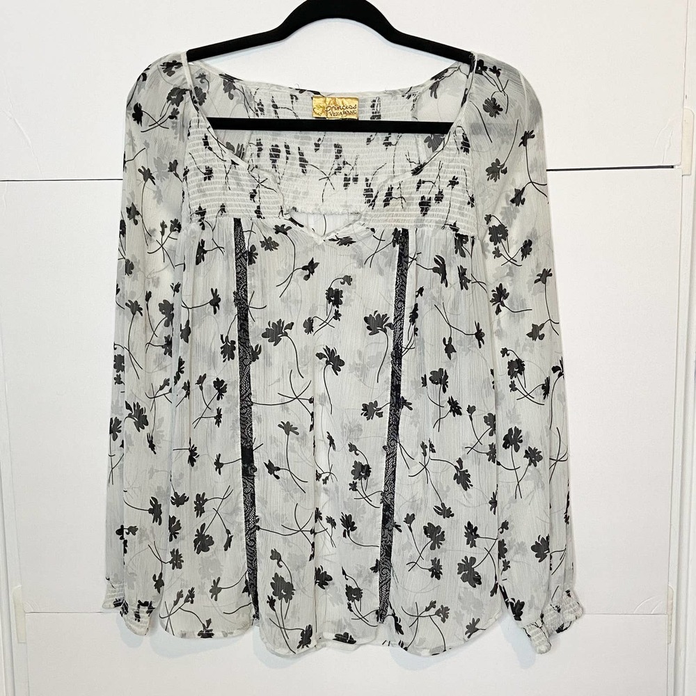 Princess Vera Wang blouse, white and black floral print blouse, Vera Wang blouse